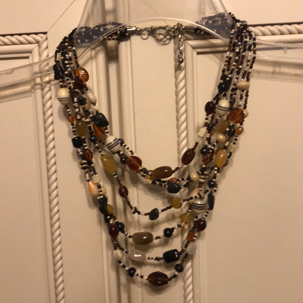 Glass beads necklace